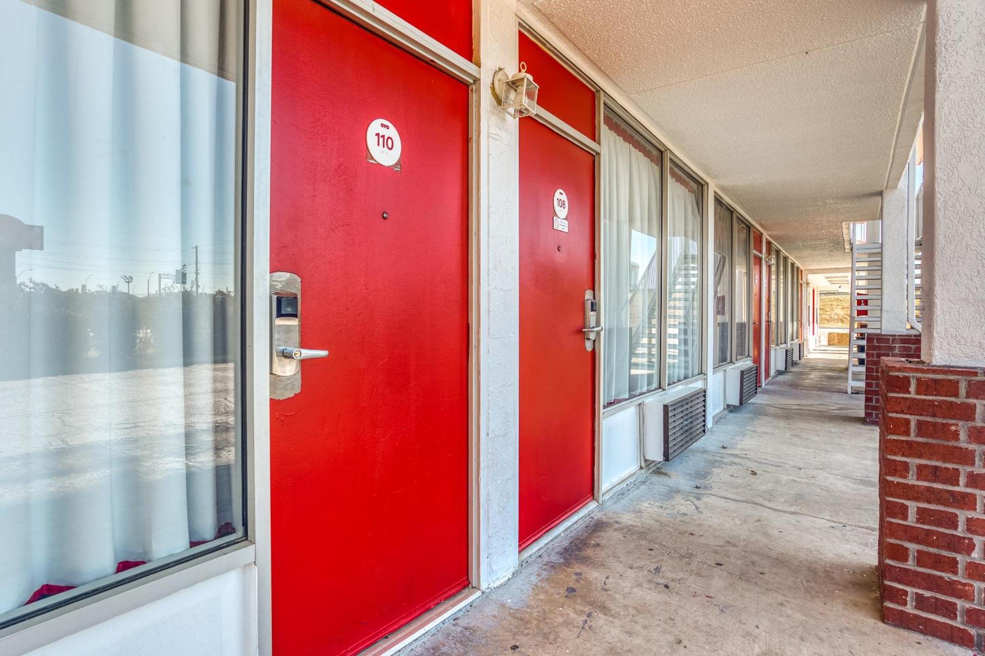 Oyo Hotel Waco University Area I-35 מראה חיצוני תמונה